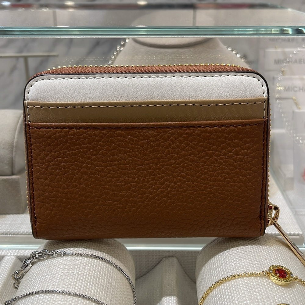 Michael Kors Jet Set Travel Md Zip Around Color-Block Wallet Card Case
Luggage - Picture 4 of 16